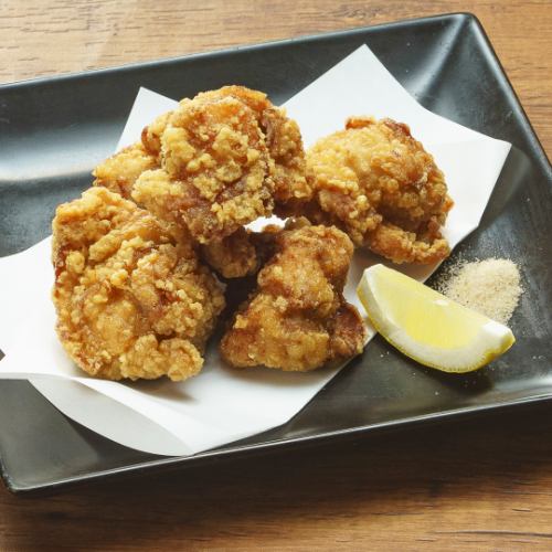 金のから揚げ／体にやさしい健康から揚げ　志な乃亭名物！