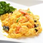 Stir-fried fluffy crab and egg