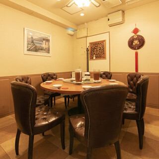 [Spend a luxurious time in a private room ♪] We have a spacious private room that can accommodate 6 to 10 people ★ Spend a special time in a relaxing space ♪ Enjoy a pleasant time with delicious food.