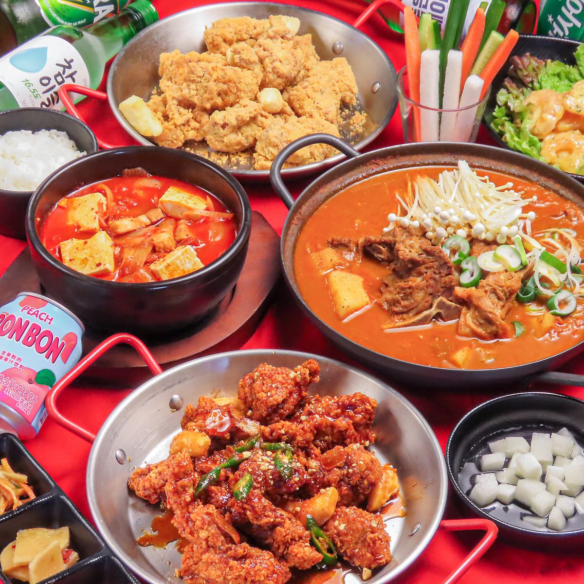 인기의 한국 치킨, 한국 요리를 먹으면서, 한국 기분을 맛볼 수 있다!한국술도 종류 풍부♪
