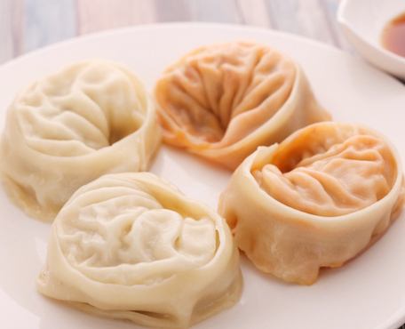 4 蒸滿都（肉、泡菜、混合）