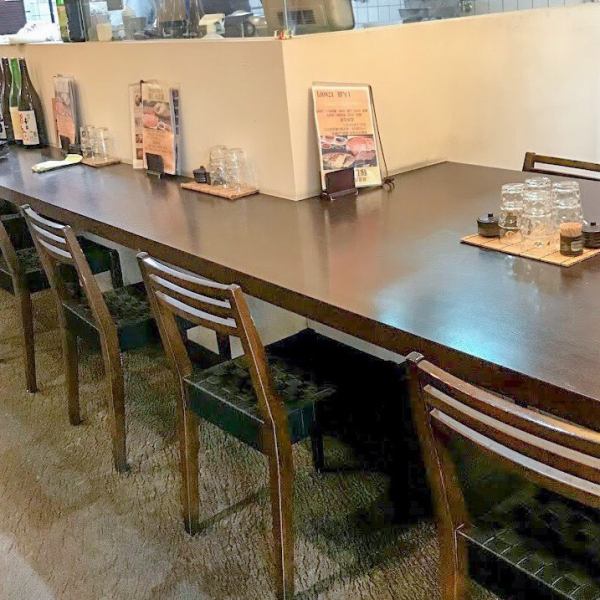 The counter seat is perfect for lunch use at a single person, a meal after work, and a casual date.Please feel free to drop by, as it is a casual atmosphere.