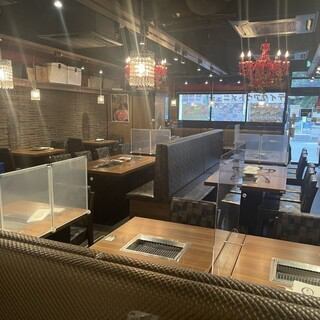 As a countermeasure against the new coronavirus, we are conducting temperature measurement, disinfection, and dividing the table with a partition.Since it is a yakiniku restaurant, ventilation measures are also safe.