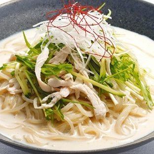 Cold noodles with sesame soy milk