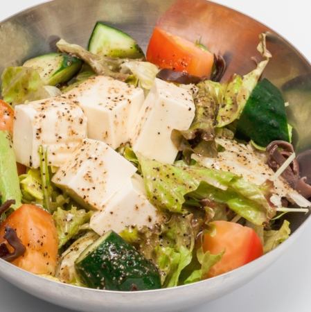 Korean-style tofu salad/grilled vegetable mix salad/radish salad