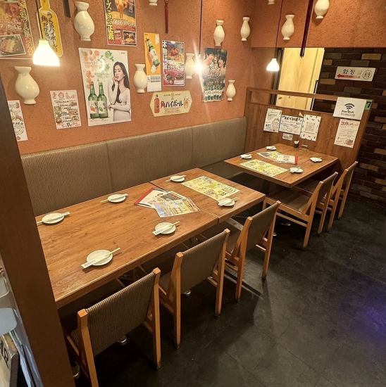 落ち着いた温かみある店内は女子会やデートなどにぴったりです！