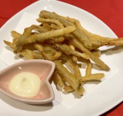 ごぼうのからあげ/さきいかの天ぷら　各
