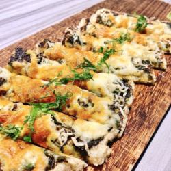 アカモクとジャコ南関揚げピザ