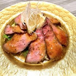 牛イチボのタタキ