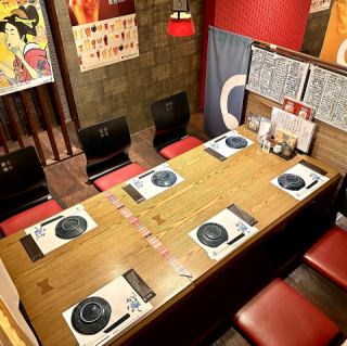 通常時は間仕切りがあり半個室で独立した空間に。