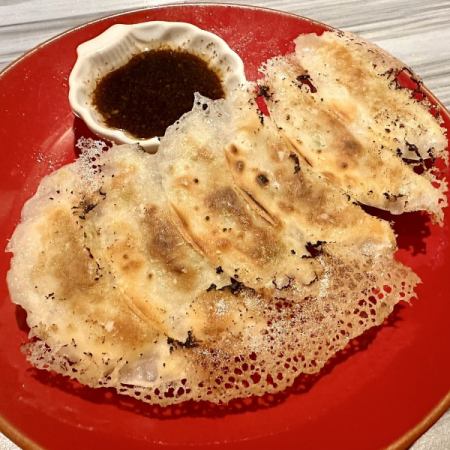 羽付き餃子