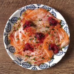 サーモンカルパッチョ