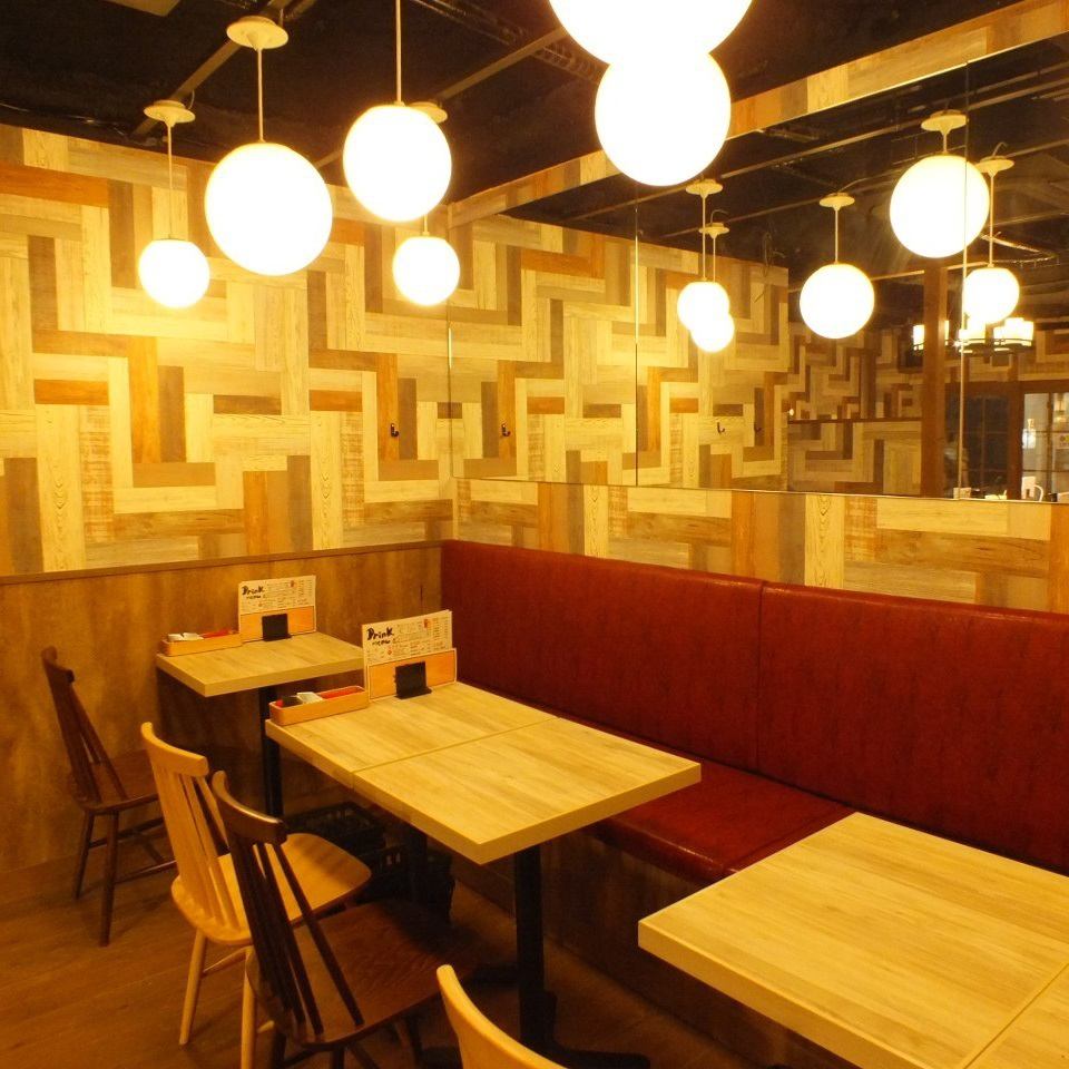 Please enjoy the fashionable atmosphere and our proud teppanyaki skewers♪