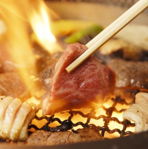 【衝撃の価格!焼肉食べ放題90分制/LO.10分前】⇒1100円(税抜)
