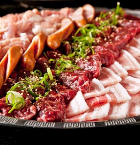 【衝撃の価格!焼肉食べ放題+ソフトドリンク飲み放題90分制/LO.10分前】⇒1580円(税抜)