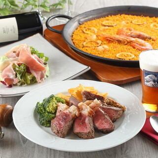 Weekday only lunchtime drink! Beef sirloin bistecca and Spanish serrano jamon & seafood paella etc. 3000 yen