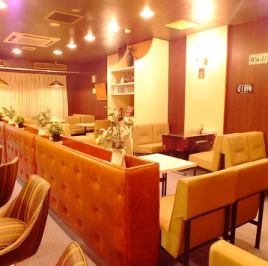 店舗は地下にございます！わくわくする特別空間です。