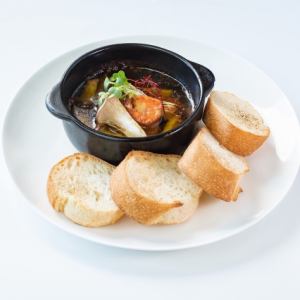 海老ときのこのアヒージョ