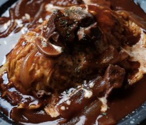 贅沢ビーフシチューのオムライス