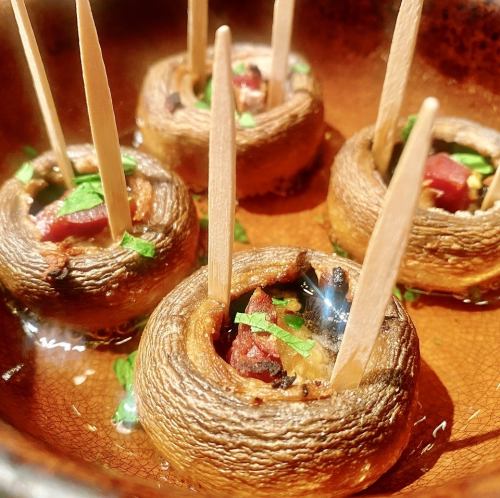 マッシュルーム・生ハムアヒージョ