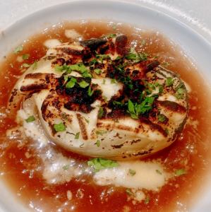 新玉ねぎロースト　オニオングラタン仕立て