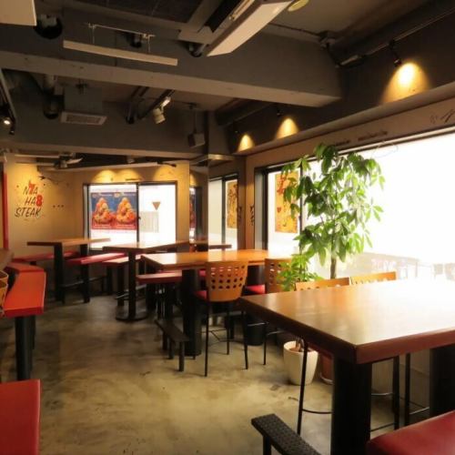Private reservations available for 16 people or more! A bar space with an Okinawan feel