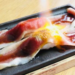 Grilled Wagyu beef sushi (1 piece)