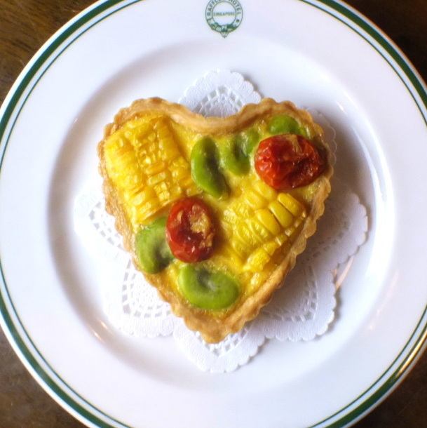 A new healthy Japanese-style French dish! There is also a cute heart-shaped quiche♪