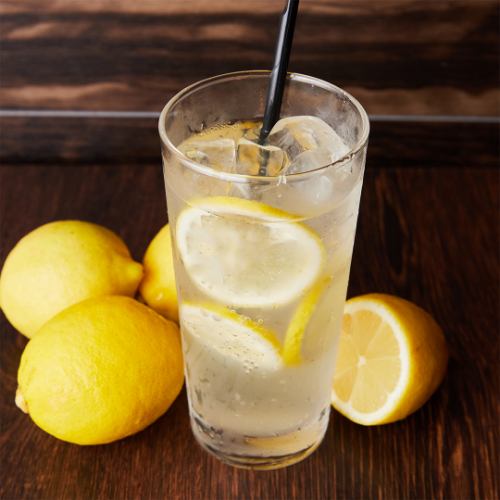 Original lemon sour goes well with grilled meat!