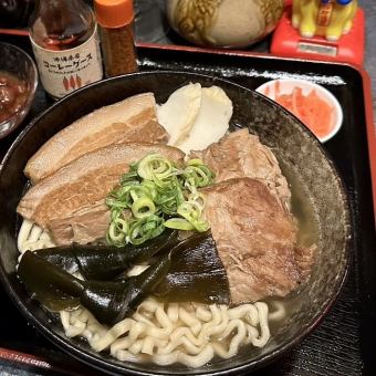 やーにんじゅそば（ソーキor三枚肉）