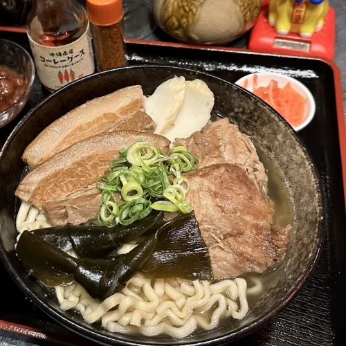 やーにんじゅそば（ソーキor三枚肉）