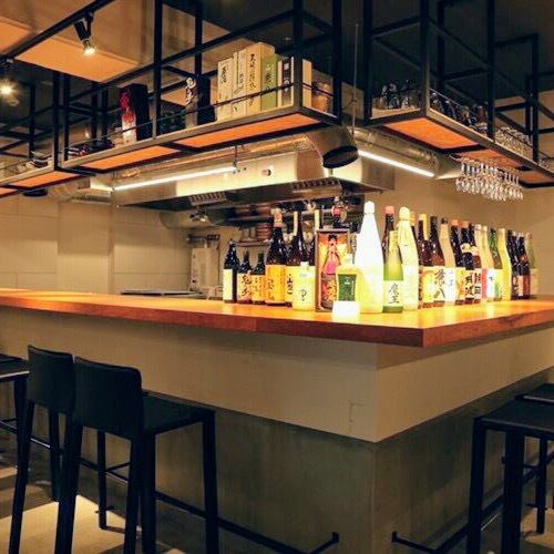 The counter has a total of 10 seats! One person is also welcome! We would like you to use it even if you want to drink a little at the end of work! Please enjoy delicious food, warm customer service, and space!