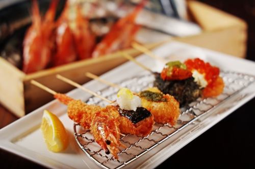 ◎Creative skewers of fish and shellfish delivered directly from Toyosu◎