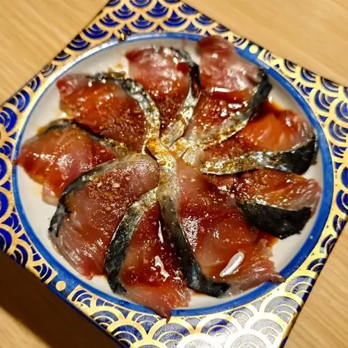 【鮮度抜群の贅沢な逸品】ゴマカンパチ◆九州の味覚を堪能するなら外せない名物料理