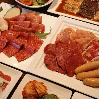 【大人数】新鮮ホルモンとお肉を堪能☆幹事おすすめ☆満足コース 20品/￥5500【飲み放題付き】