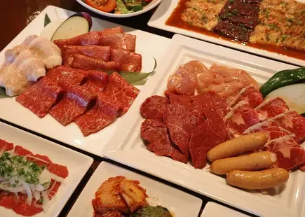 【大人数】新鮮ホルモンとお肉を堪能☆幹事おすすめ☆満足コース 20品/￥5500【飲み放題付き】