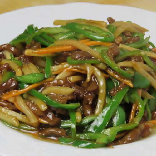 【美味】醬油燜豬蹄 / 青椒炒豬肉