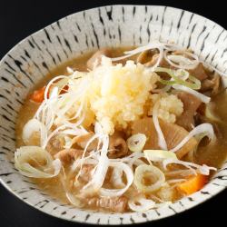 にんにくもつ煮込み