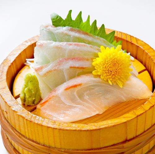 鲷鱼生鱼片 / 活竹荚鱼生鱼片