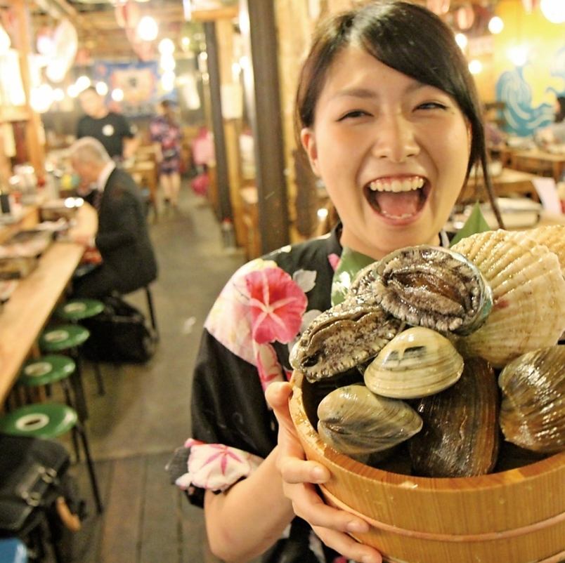 豪快に浜焼女子会はいかがでしょうか！？甲羅焼きは大好評♪