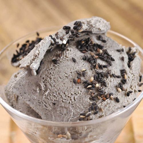 Black sesame ice