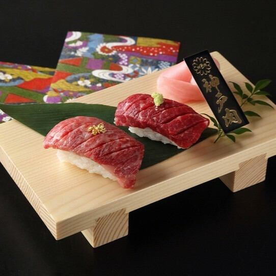 とろけるほどに上質なサシが入った『炙り肉寿司』#忘年会#新年会#歓迎会#送別会#クリスマス#誕生日#焼肉