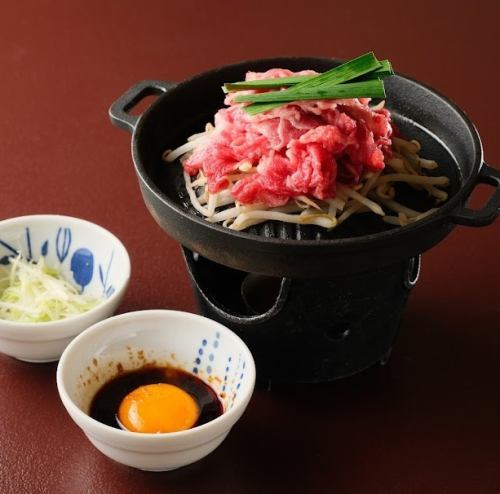 卵黄たれで食べるええ肉の焼きしゃぶ