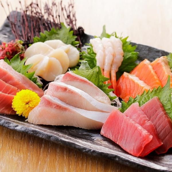 Fresh seasonal fish sashimi served in a private room