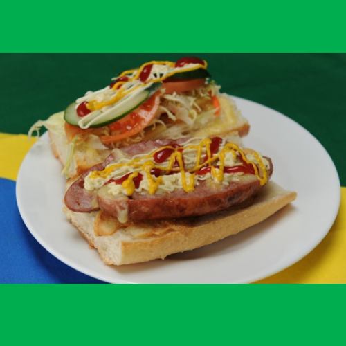 Hot dog (linguissa or beef or ham)