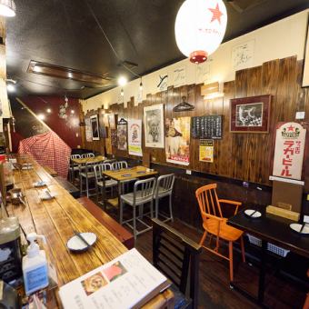 特別感を演出するために設計され、明るく心地よい雰囲気のスペースです。デートや記念日のお祝いに最適で、大切な人とのひとときをより素敵に彩ります。新鮮な料理や豊富なお酒を楽しみながら、心温まる会話をお楽しみください。特別な日を特別な場所で過ごすことで、思い出に残る素敵な時間をお届けします。お越しください