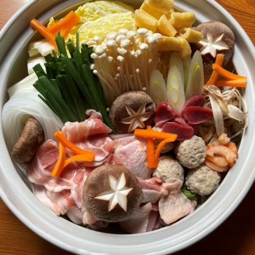 当店自慢のちゃんこ鍋を是非お召し上がりください♪本場の味を当店で♪常時７種以上ご用意しております☆