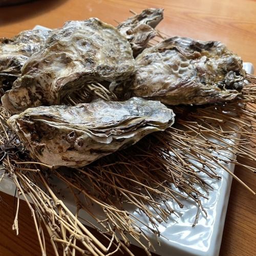 殻つき牡蠣(二個入り)