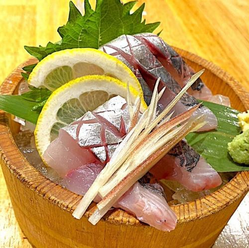 活〆平アジのお造り