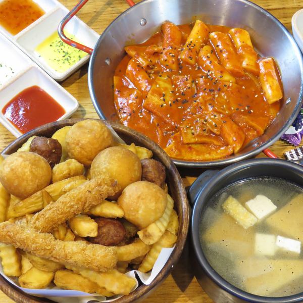 Popular Korean food and JMT set 1,200 yen ☆